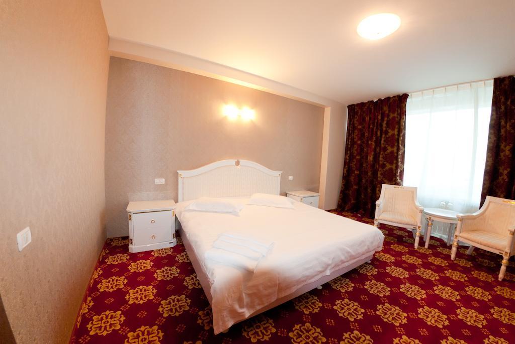 Complex Aristrocratos Hotel Mamaia Exterior photo